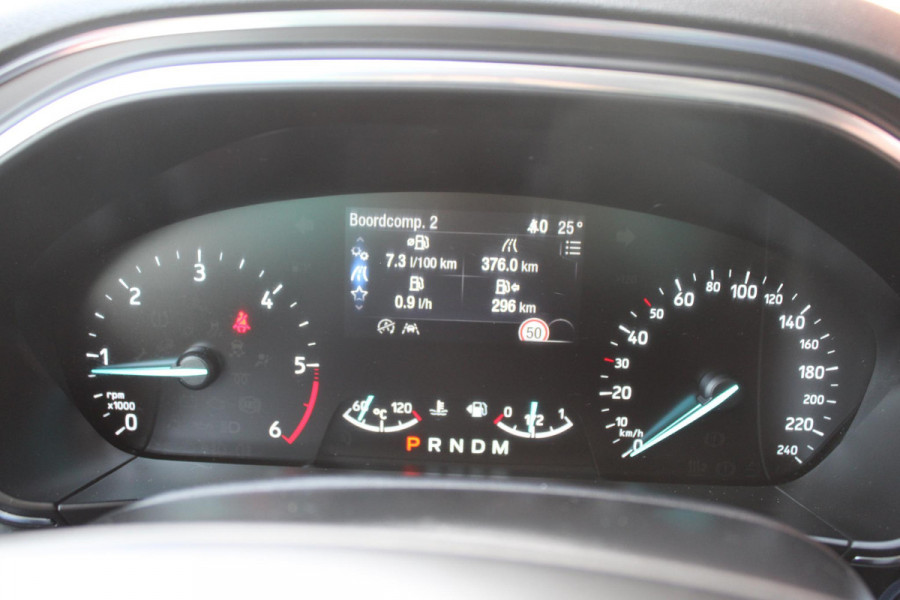 Ford FOCUS Wagon 2.0 EcoBlue Active Business 150pk | Panoramadak | Wegklapbare trekhaak | Adaptive cruise control  | Bang&Olfusen | Head up Display | Full LED | 2 bandensets | 1.600kg trekgewicht