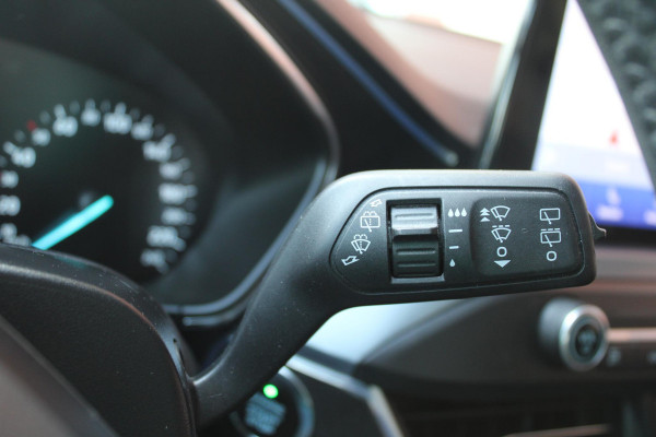 Ford FOCUS Wagon 2.0 EcoBlue Active Business 150pk | Panoramadak | Wegklapbare trekhaak | Adaptive cruise control  | Bang&Olfusen | Head up Display | Full LED | 2 bandensets | 1.600kg trekgewicht