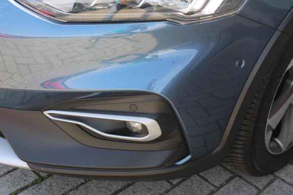 Ford FOCUS Wagon 2.0 EcoBlue Active Business 150pk | Panoramadak | Wegklapbare trekhaak | Adaptive cruise control  | Bang&Olfusen | Head up Display | Full LED | 2 bandensets | 1.600kg trekgewicht