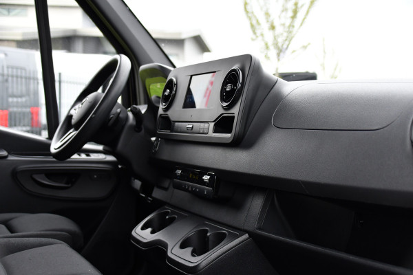 Mercedes-Benz Sprinter 317 1.9 CDI L2H1 RWD Black Edition Camera, Cruise, Carplay, 170pk, Automaat, LED, Multimedia,  Stoelverwarming, UNIEK