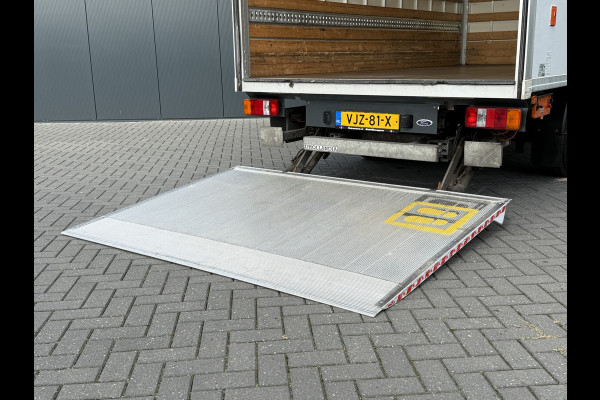 Ford Transit 2.0 TDCI 130 PK AUTOMAAT / BAKWAGEN / DHOLLANDIA LAADKLEP / CAMERA / AIRCO / 3-ZITS / CRUISE / ZIJDEUR