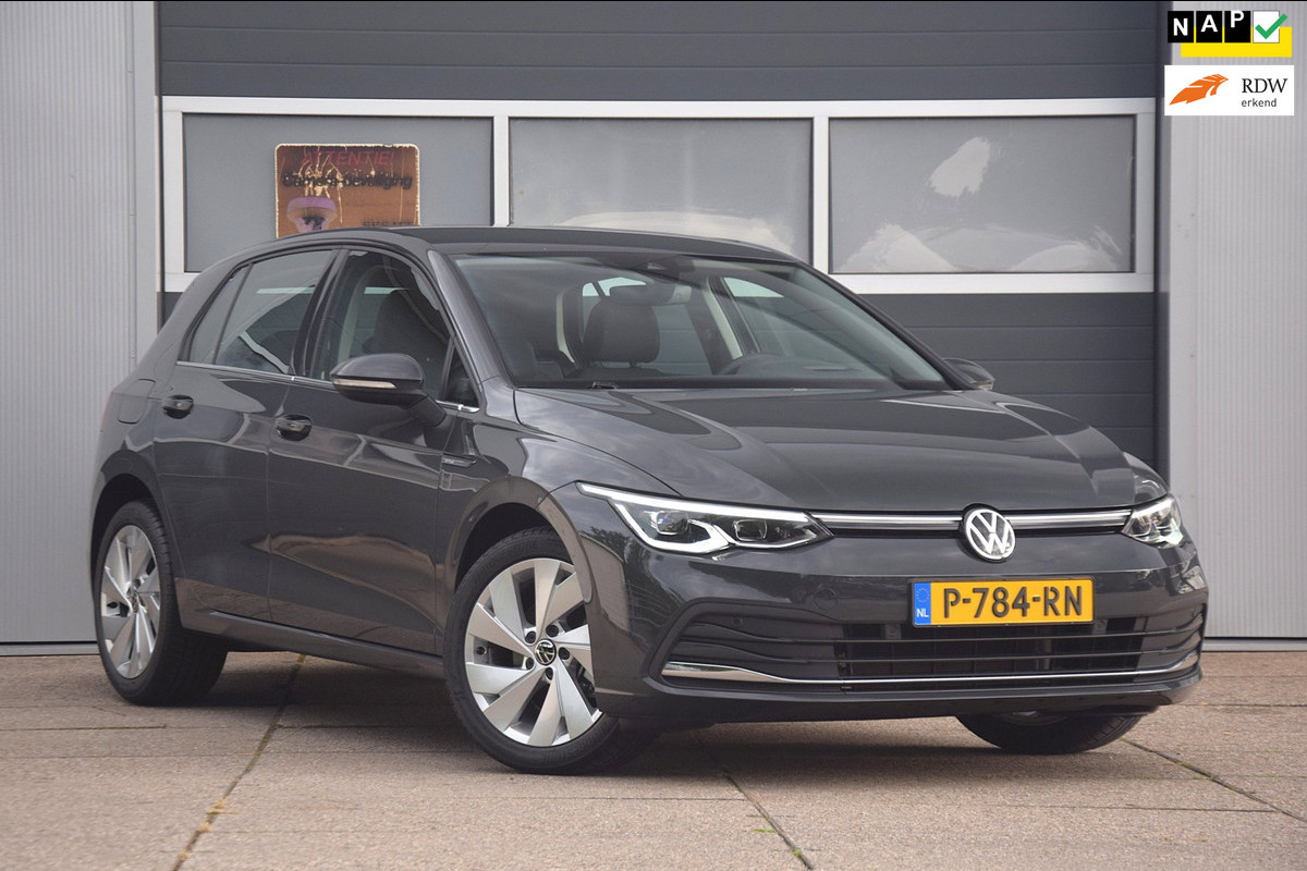Volkswagen Golf 1.5 TSI Style HEAD-UP/AUDIO PREMIUM/CAMERA/VERWARMDE VOORSTOELEN/