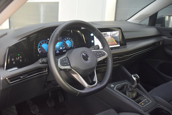 Volkswagen Golf 1.5 TSI Style HEAD-UP/AUDIO PREMIUM/CAMERA/VERWARMDE VOORSTOELEN/