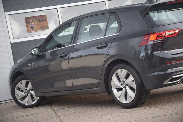 Volkswagen Golf 1.5 TSI Style HEAD-UP/AUDIO PREMIUM/CAMERA/VERWARMDE VOORSTOELEN/