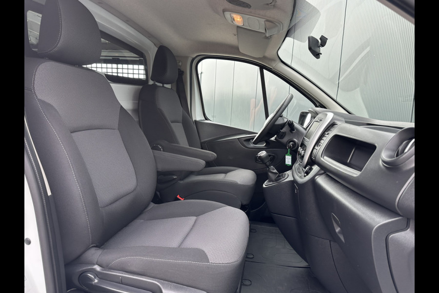 Renault Trafic 2.0 dCi 120 PK / L2H1 / 1e EIG. / IMPERIAAL / 2x SCHUIFDEUR / TREKHAAK / LED KOPLAMPEN / AIRCO / CRUISE