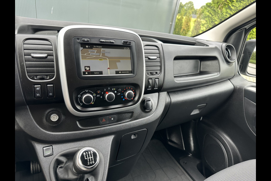 Renault Trafic 2.0 dCi 120 PK / L2H1 / 1e EIG. / IMPERIAAL / 2x SCHUIFDEUR / TREKHAAK / LED KOPLAMPEN / AIRCO / CRUISE