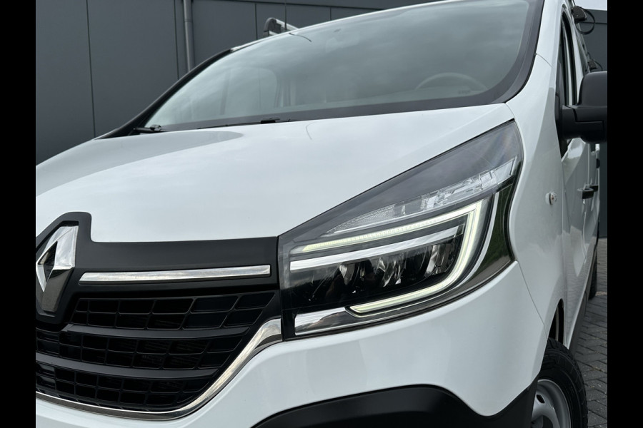 Renault Trafic 2.0 dCi 120 PK / L2H1 / 1e EIG. / IMPERIAAL / 2x SCHUIFDEUR / TREKHAAK / LED KOPLAMPEN / AIRCO / CRUISE