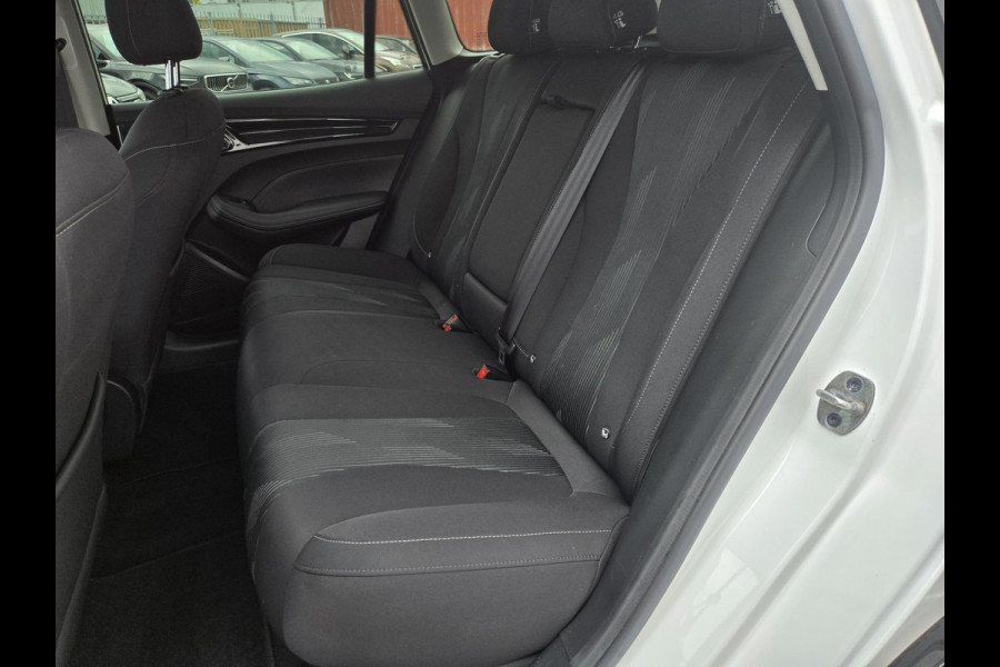 MG Mg5 electric Long Range Comfort 61 kWh NL-AUTO | NAVI | CAMERA | SOH 93,5%