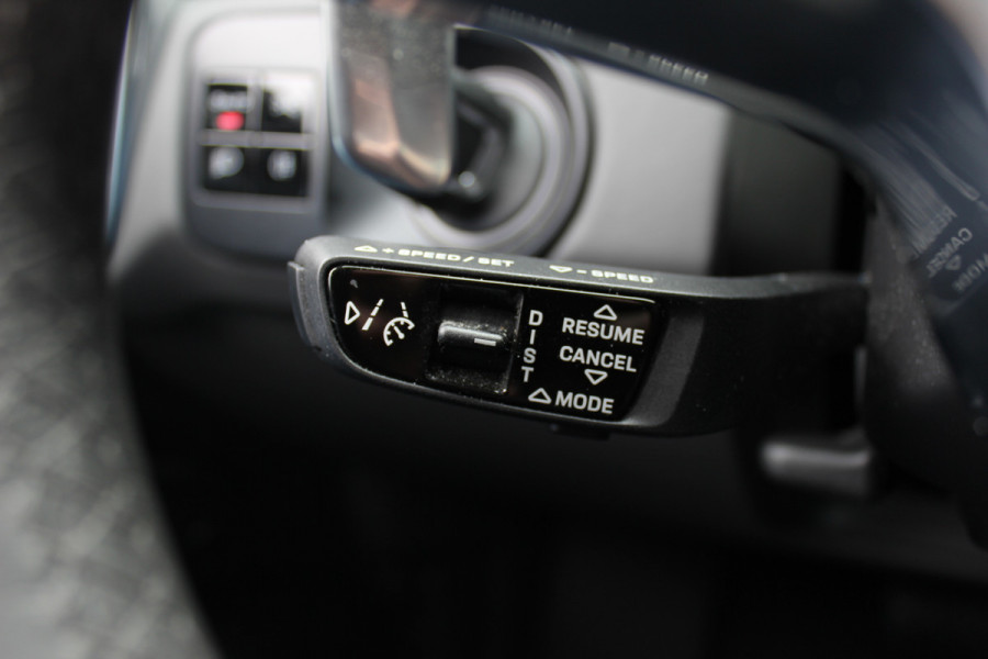 Porsche Cayenne Coupé 3.0 E-Hybrid / Trekhaak / Panoramadak / 360Camera / Keyless / 21'' / Softclose / Luchtvering / Bose / Sportdesign+Chrono / Stoel+Stuurverwarming / Dodehoek / DAB / ACC