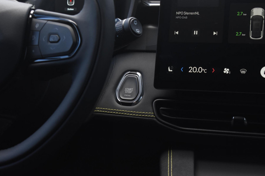 Lynk & Co 01 276PK Automaat More / Adaptive cruise control / Leren bekleding / Elektrisch verstelbare stoelen / Schuif- kanteldak / Stoel- en stuurverwarming / Parkeersensoren V+A / 360 Graden Camera / Elektrische achterklep / 20" lichtmetalen velgen / Trekhaak
