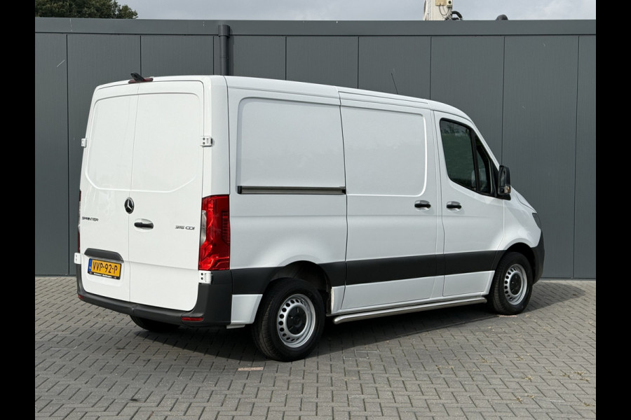Mercedes-Benz Sprinter 315 150 PK 3.2 t / L1H1 / 2x SCHUIFDEUR / SORTIMO INRICHTING / CAMERA / CRUISE / AIRCO / CARPLAY