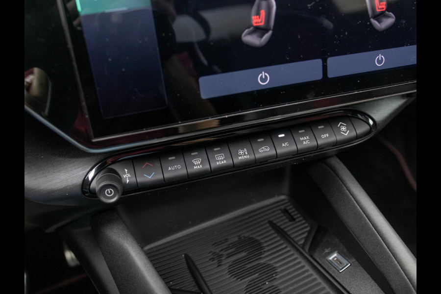 Alfa Romeo junior 1.2 Turbo 145pk Hybrid Ibrida Q4 | Clima | Camera | Adapt. Cruise | Apple Carplay | Schuif/Kanteldak | BSM | Elektrr. A-Klep | Keyless | 18" | Navi | PDC | Winter Pack