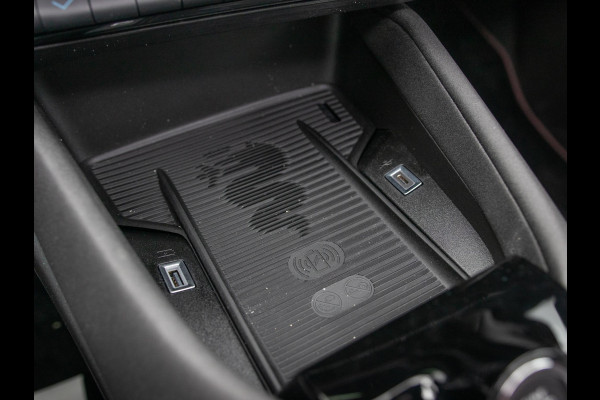 Alfa Romeo junior 1.2 Turbo 145pk Hybrid Ibrida Q4 | Clima | Camera | Adapt. Cruise | Apple Carplay | Schuif/Kanteldak | BSM | Elektrr. A-Klep | Keyless | 18" | Navi | PDC | Winter Pack