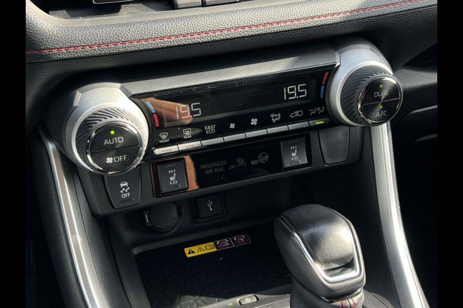 Toyota RAV4 2.5 Plug-in Hybrid AWD Style | Trekhaak | HUD | Camera | LED | Carplay