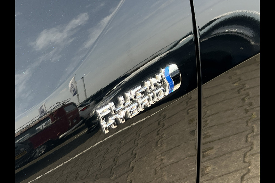 Toyota RAV4 2.5 Plug-in Hybrid AWD Style | Trekhaak | HUD | Camera | LED | Carplay