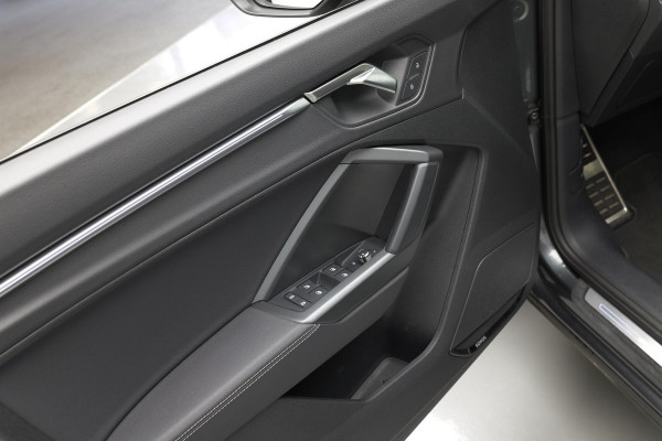 Audi Q3 Sportback 35 TFSI S Edition |Pano|Ambient|Sonos|Elek.stoelen|