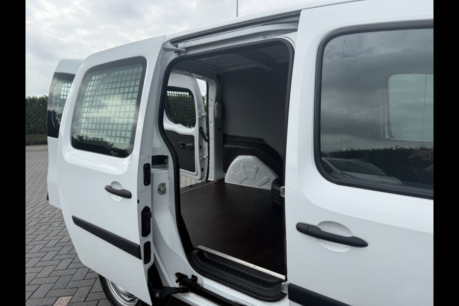 Renault Kangoo 1.5 Blue dCi / L1H1 / 1e EIG. / UNIEK 11.357 KM!! / AIRCO / CRUISE / TREKHAAK / NAVIGATIE