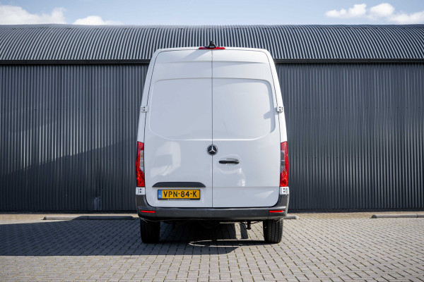 Mercedes-Benz Sprinter 311 CDI RWD L2H2 | Volledig Ingericht | Mbux | Camera | Climatronic