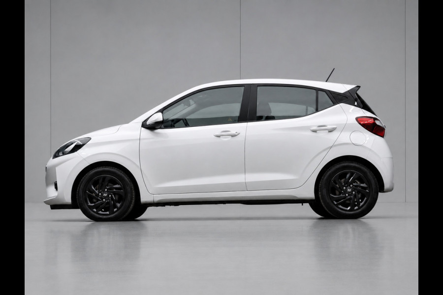 Hyundai i10 1.0 Comfortline Sport (APPLE CARPLAY,NAVI,PDC,CRUISE,LED,GETINT,TREKHAAK,SPORTSTOELEN,NETTE STAAT)