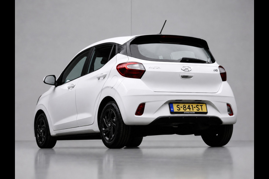 Hyundai i10 1.0 Comfortline Sport (APPLE CARPLAY,NAVI,PDC,CRUISE,LED,GETINT,TREKHAAK,SPORTSTOELEN,NETTE STAAT)