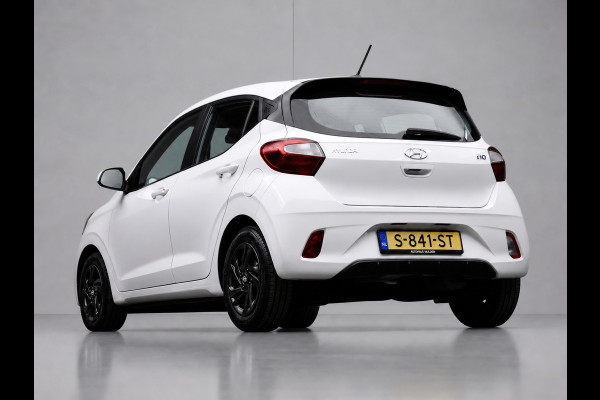 Hyundai i10 1.0 Comfortline Sport (APPLE CARPLAY,NAVI,PDC,CRUISE,LED,GETINT,TREKHAAK,SPORTSTOELEN,NETTE STAAT)