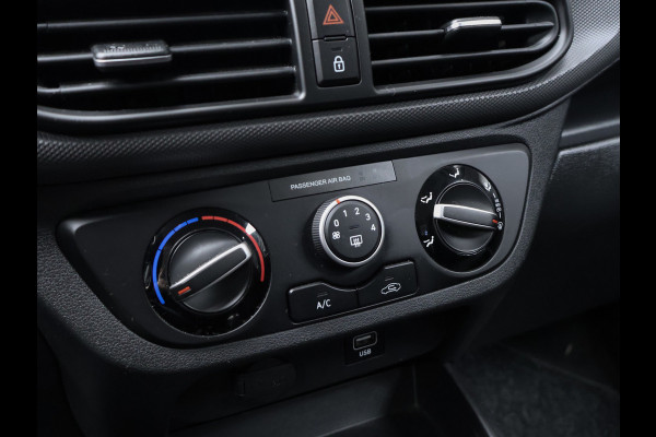 Hyundai i10 1.0 Comfortline Sport (APPLE CARPLAY,NAVI,PDC,CRUISE,LED,GETINT,TREKHAAK,SPORTSTOELEN,NETTE STAAT)