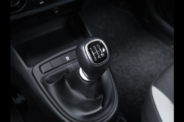 Hyundai i10 1.0 Comfortline Sport (APPLE CARPLAY,NAVI,PDC,CRUISE,LED,GETINT,TREKHAAK,SPORTSTOELEN,NETTE STAAT)