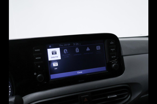 Hyundai i10 1.0 Comfortline Sport (APPLE CARPLAY,NAVI,PDC,CRUISE,LED,GETINT,TREKHAAK,SPORTSTOELEN,NETTE STAAT)
