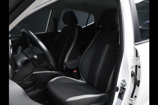 Hyundai i10 1.0 Comfortline Sport (APPLE CARPLAY,NAVI,PDC,CRUISE,LED,GETINT,TREKHAAK,SPORTSTOELEN,NETTE STAAT)
