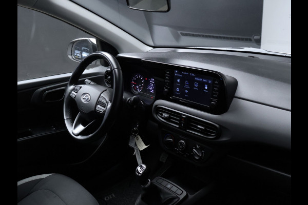 Hyundai i10 1.0 Comfortline Sport (APPLE CARPLAY,NAVI,PDC,CRUISE,LED,GETINT,TREKHAAK,SPORTSTOELEN,NETTE STAAT)