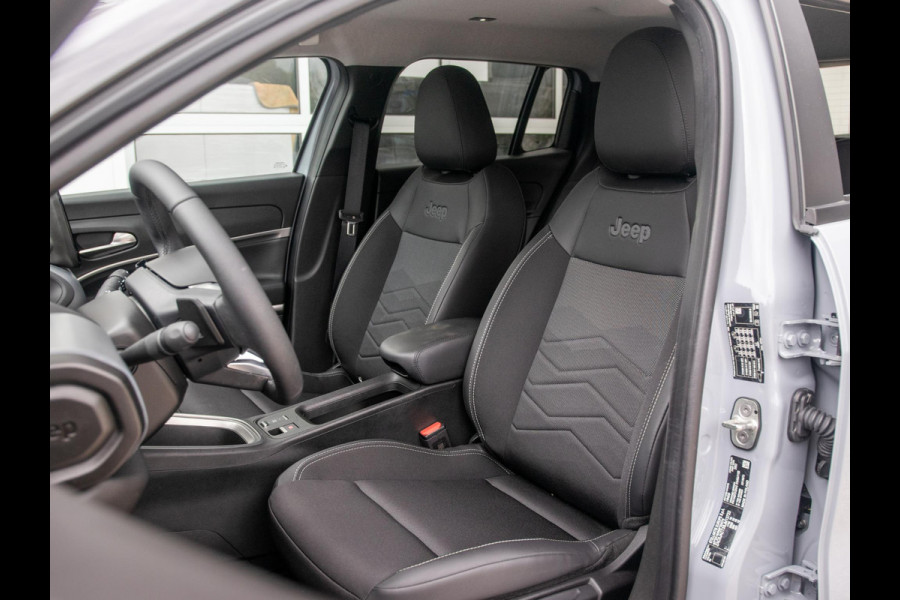 Jeep Avenger 1.2 e-Hybrid Summit | Infotainment&Conv. Pack | Winter Pack | Bicolore