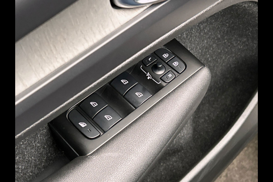 Volvo XC40 1.5 T5 Recharge Inscription Expression | 1e Eigenaar | Leder | Apple/Carplay | Elek. Kofferklep |