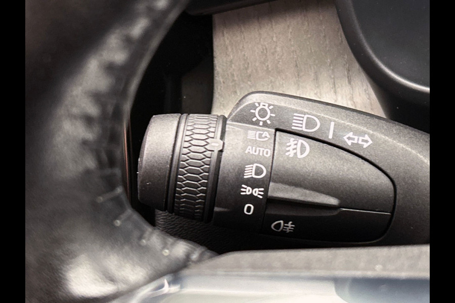 Volvo XC40 1.5 T5 Recharge Inscription Expression | 1e Eigenaar | Leder | Apple/Carplay | Elek. Kofferklep |