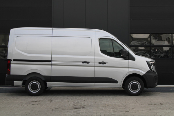 Renault Master T35 2.0 dCi 170pk L2H2 Extra - Navigatie - Camera - 270 gr deuren - Parkeersensoren - Draadloos laden - Rijklaar