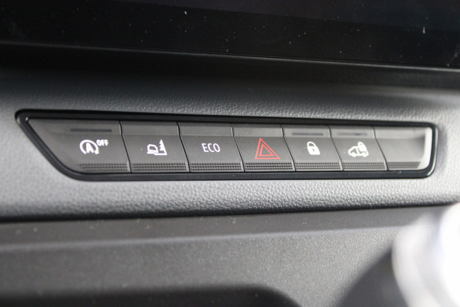 Renault Master T35 2.0 dCi 170pk L2H2 Extra - Navigatie - Camera - 270 gr deuren - Parkeersensoren - Draadloos laden - Rijklaar