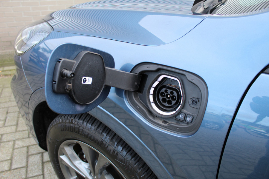 Ford Kuga 2.5 PHEV ST-Line X | Trekhaak | Panoramadak | BLIS | B&O