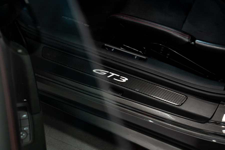 Porsche 911 4.0 GT3 *Keramisch / Vierwielbesturing / BOSE / Hefsysteem-vooras / Clubsport-pakket / Sportuitlaat-systeem / Carbon*