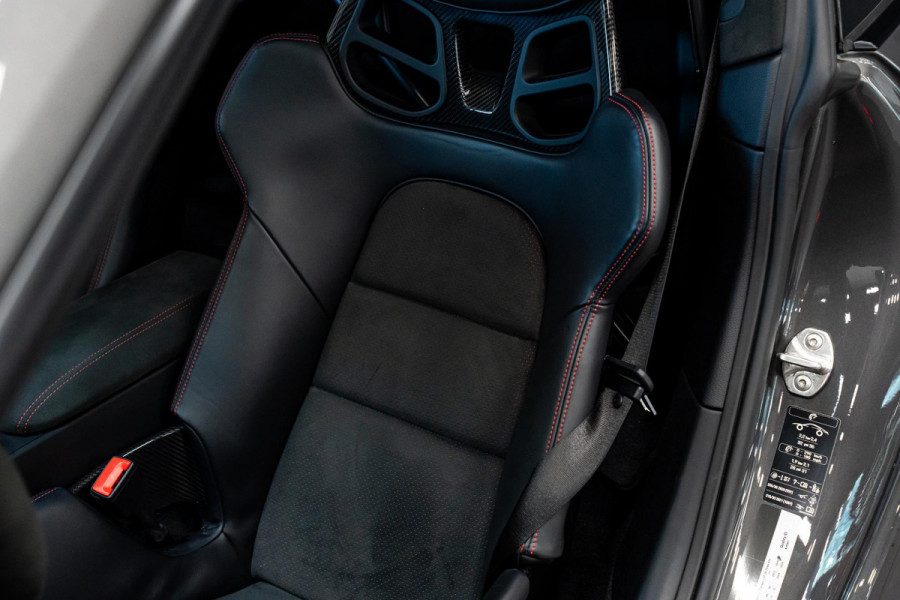 Porsche 911 4.0 GT3 *Keramisch / Vierwielbesturing / BOSE / Hefsysteem-vooras / Clubsport-pakket / Sportuitlaat-systeem / Carbon*