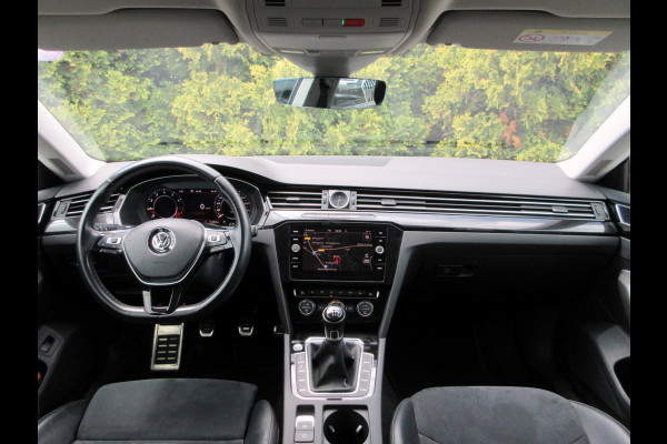 Volkswagen Arteon 1.5 TSI Elegance * Navi * Trekhaak *