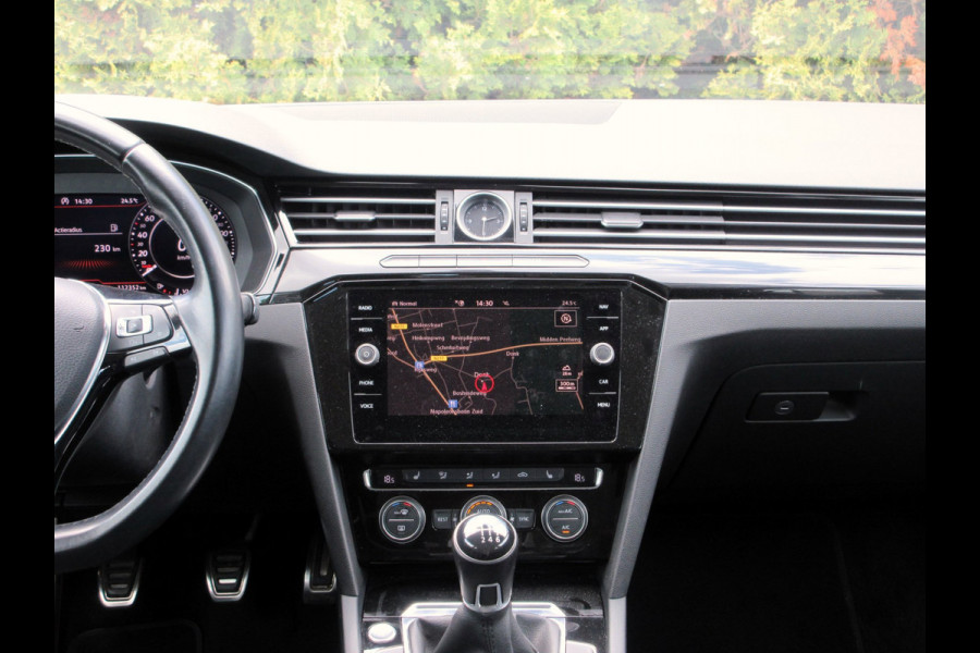 Volkswagen Arteon 1.5 TSI Elegance * Navi * Trekhaak *