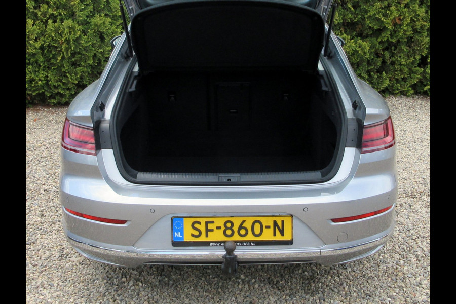 Volkswagen Arteon 1.5 TSI Elegance * Navi * Trekhaak *