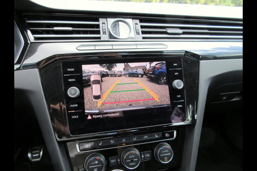 Volkswagen Arteon 1.5 TSI Elegance * Navi * Trekhaak *