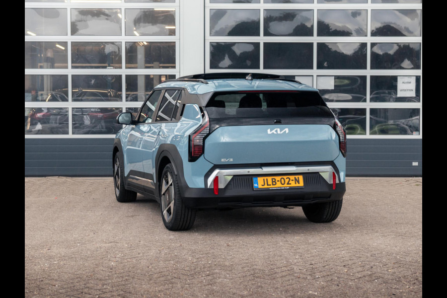 Kia EV3 Plus Advanced 81.4 kWh l Long range l Schuifkantel dak l Stoel en stuurwielverwarming l Lederlook bekleding l Accu SOH 99,1 % l