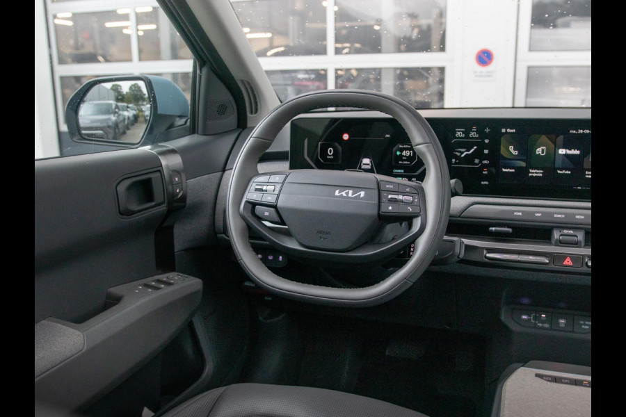 Kia EV3 Plus Advanced 81.4 kWh l Long range l Schuifkantel dak l Stoel en stuurwielverwarming l Lederlook bekleding l Accu SOH 99,1 % l