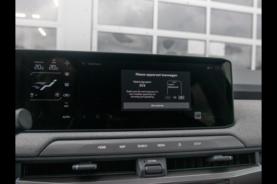 Kia EV3 Plus Advanced 81.4 kWh l Long range l Schuifkantel dak l Stoel en stuurwielverwarming l Lederlook bekleding l Accu SOH 99,1 % l