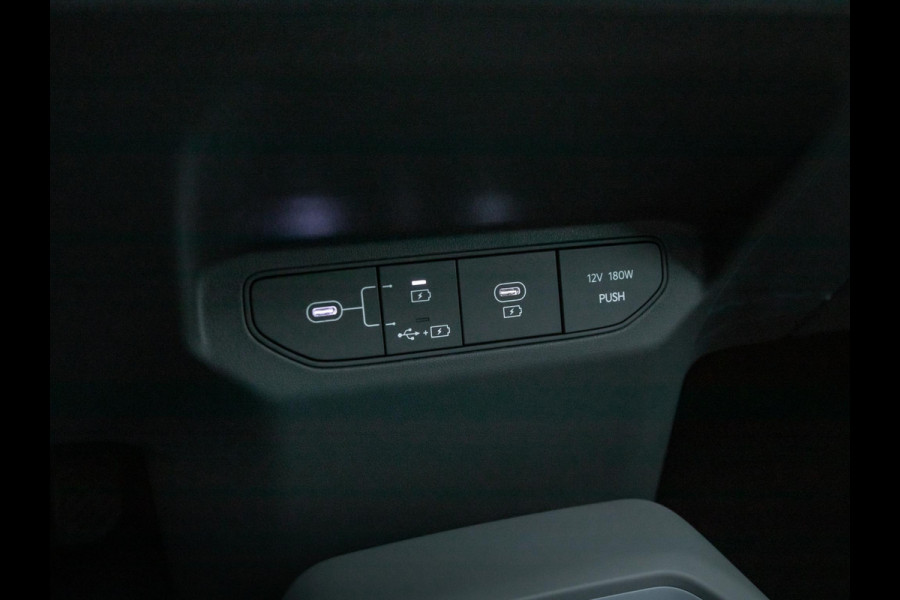 Kia EV3 Plus Advanced 81.4 kWh l Long range l Schuifkantel dak l Stoel en stuurwielverwarming l Lederlook bekleding l Accu SOH 99,1 % l