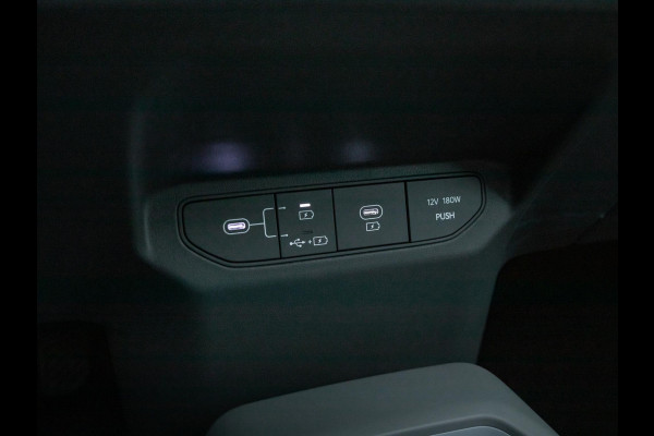 Kia EV3 Plus Advanced 81.4 kWh l Long range l Schuifkantel dak l Stoel en stuurwielverwarming l Lederlook bekleding l Accu SOH 99,1 % l