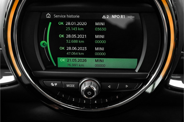 MINI Clubman 1.5 Cooper Salt Business Automaat CarPlay Trekhaak