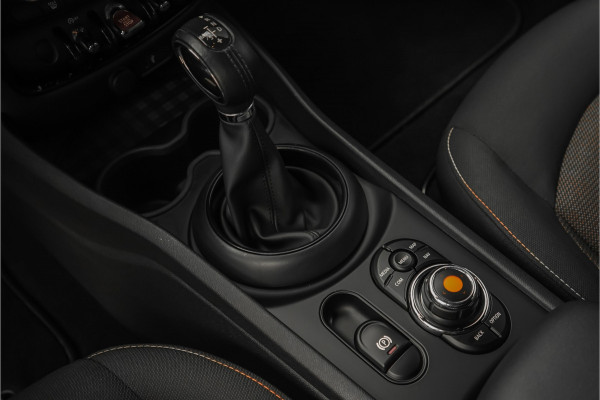MINI Clubman 1.5 Cooper Salt Business Automaat CarPlay Trekhaak
