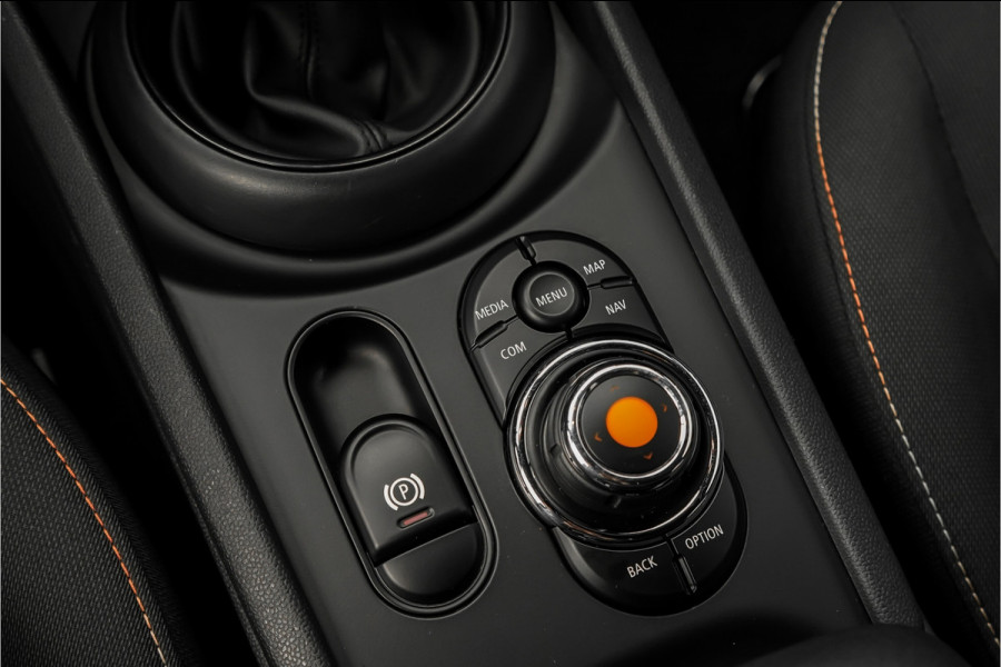 MINI Clubman 1.5 Cooper Salt Business Automaat CarPlay Trekhaak